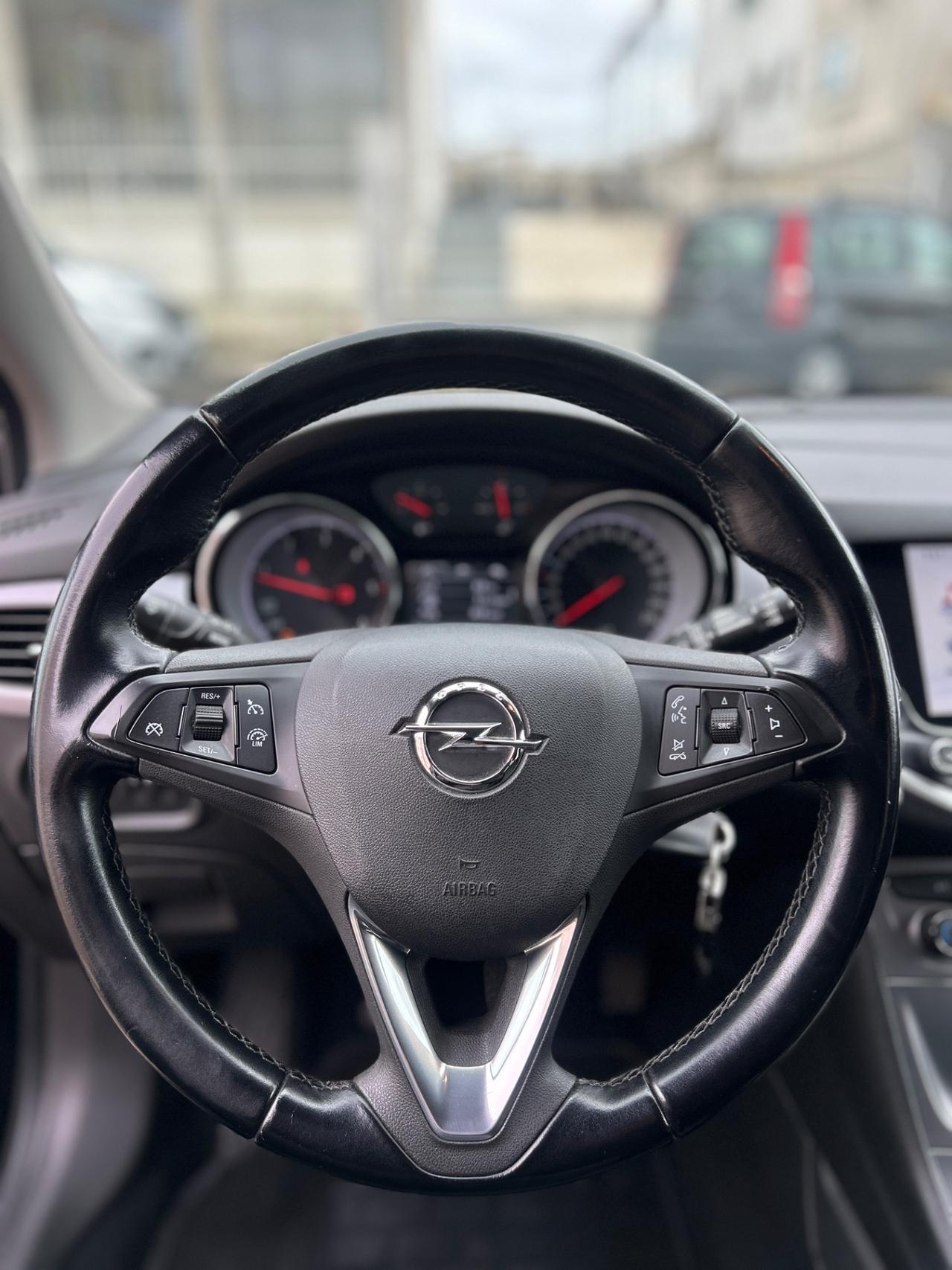 Opel Astra 1.6 110 CV 5 porte-2019/NAVI