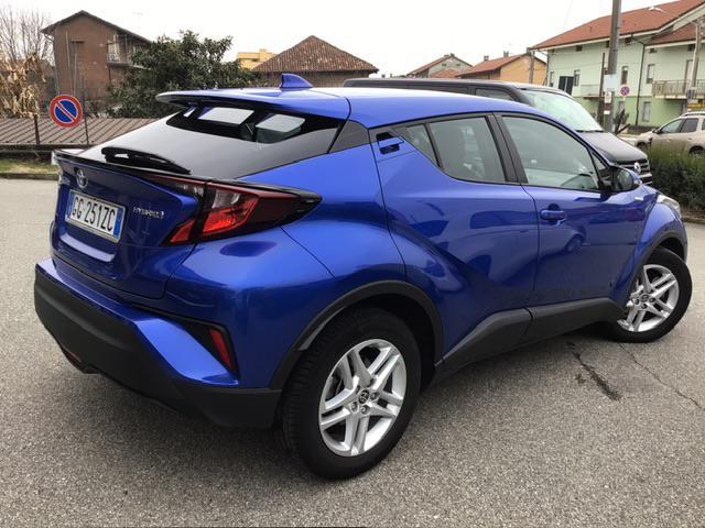 TOYOTA C-HR 1.8 Hybrid E-CVT Active