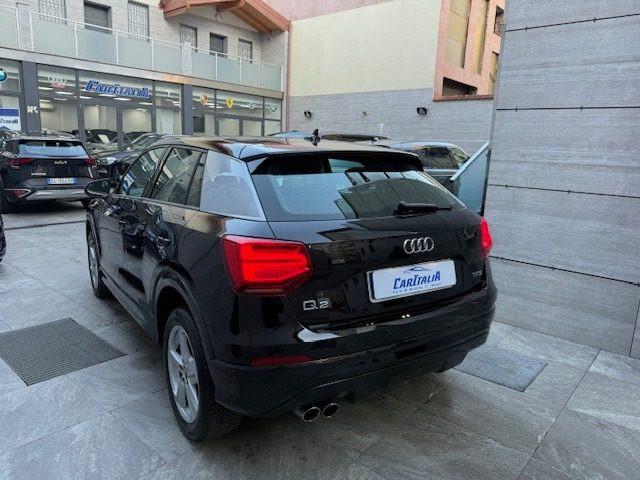 AUDI Q2 35 TFSI S tronic Identity Black