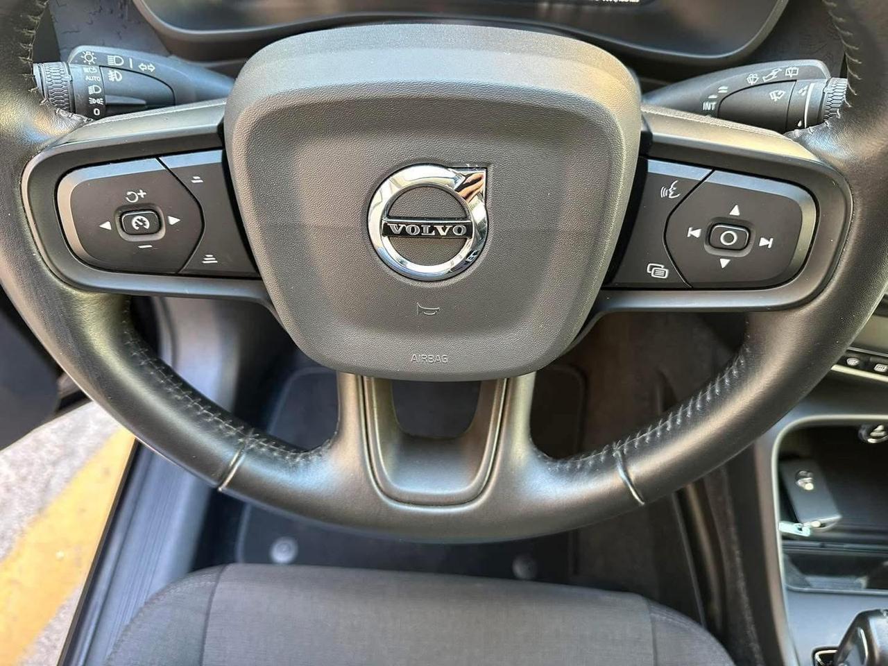 Volvo XC40 2.0 d3 150CV Momentum Geartronic
