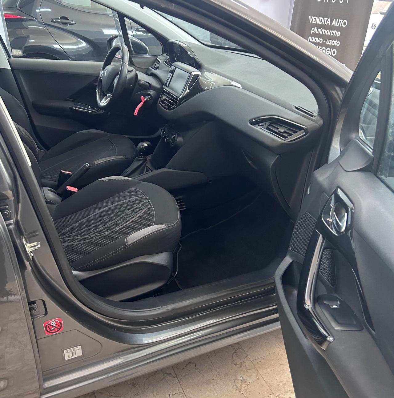 Peugeot 208 1.4 HDi 68 CV 5 porte Allure