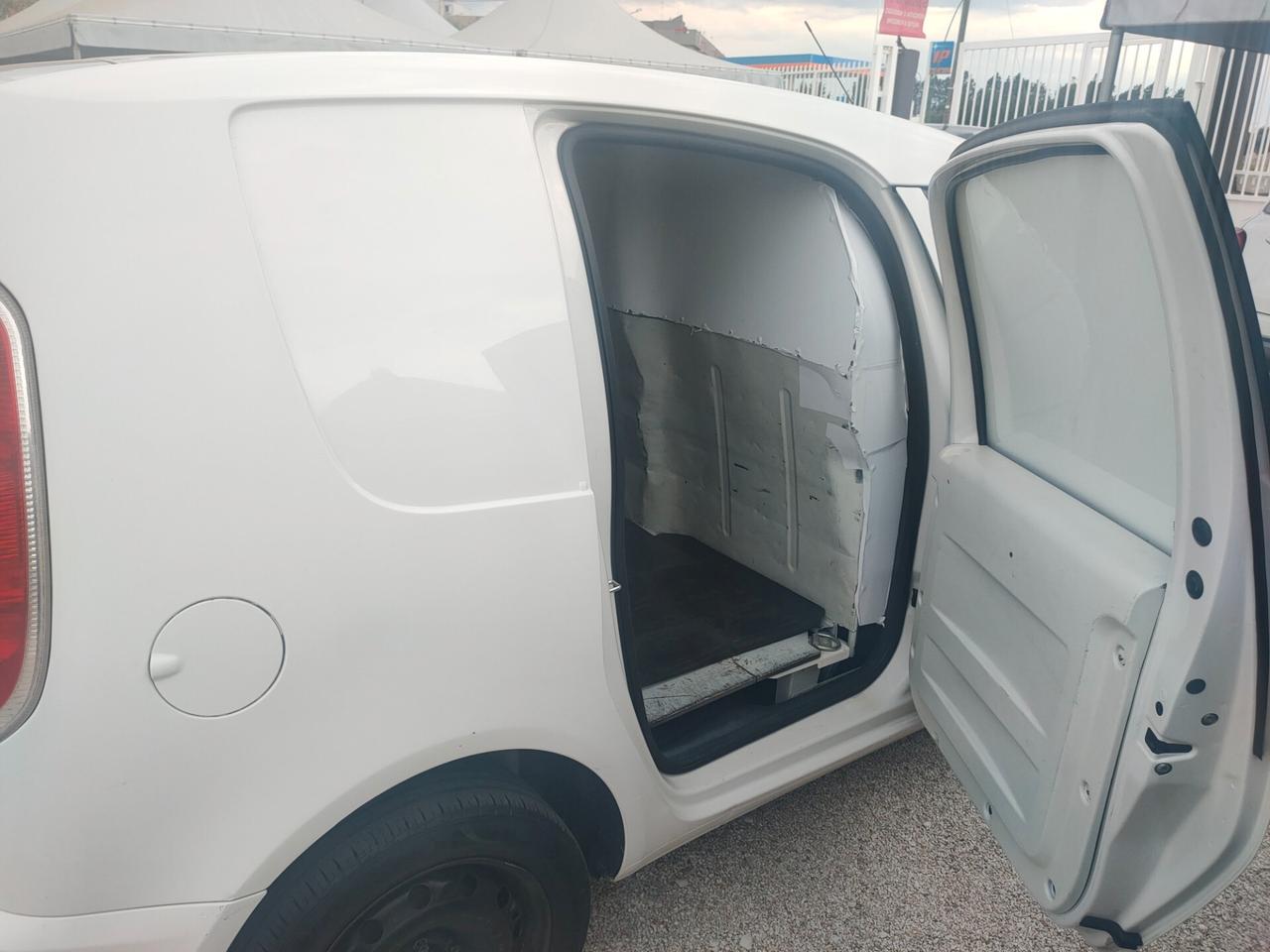 Skoda Roomster Praktik autocarro