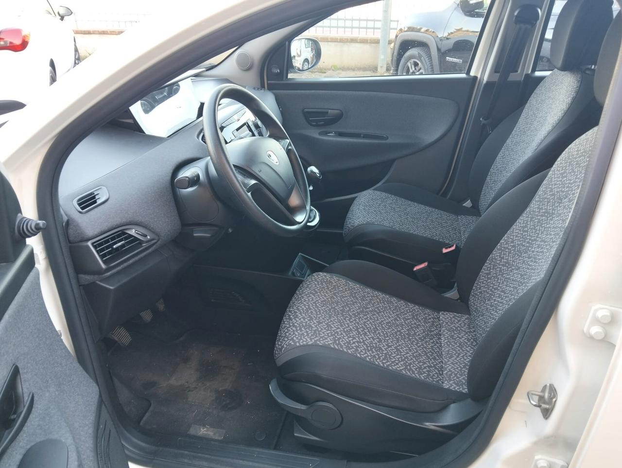 Lancia Ypsilon 1.2 69 CV 5 porte S&S Elefantino Blu