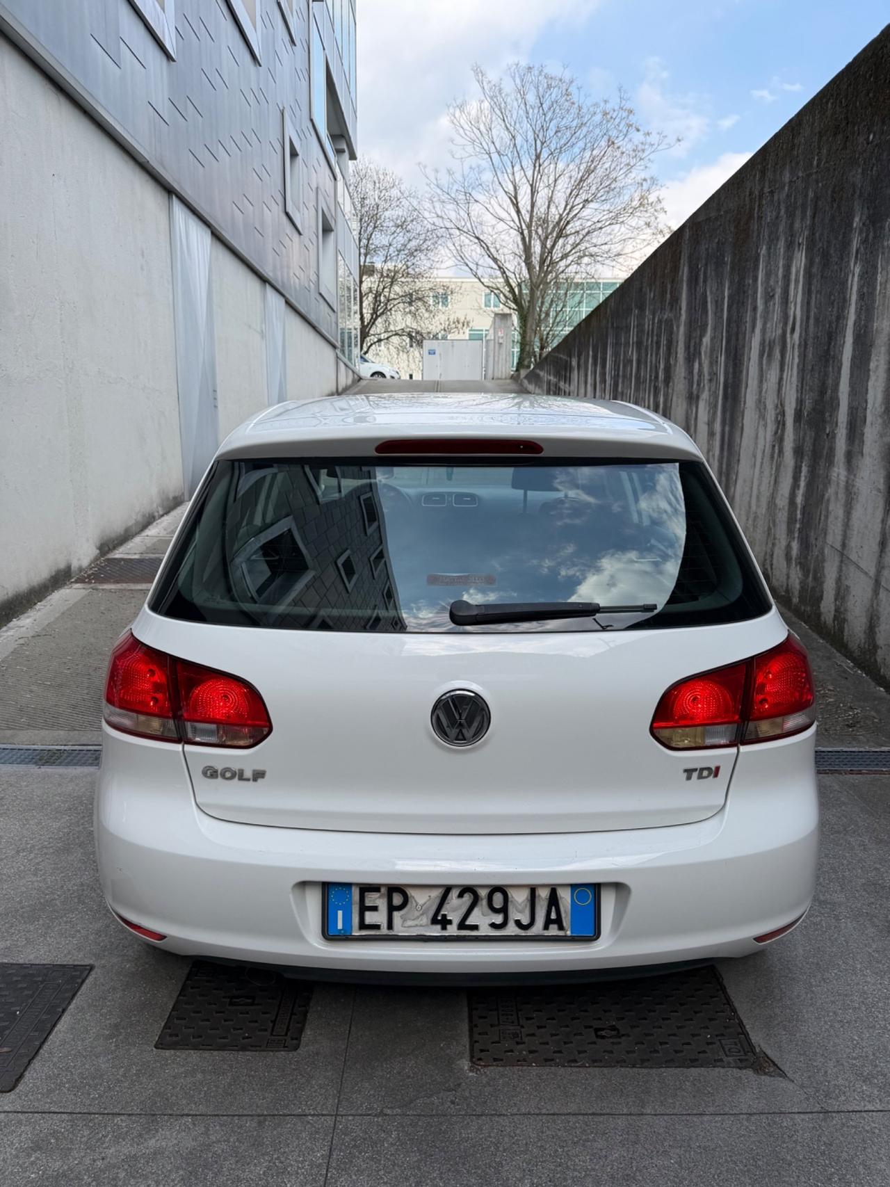 Volkswagen Golf 1.6 TDI DPF 5p. Highline