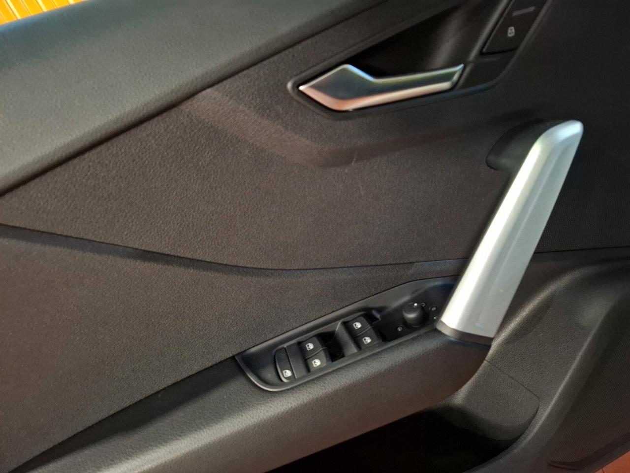 Audi Q2 30 TDI S tronic Business 116CV TAGLIANDI AUDI