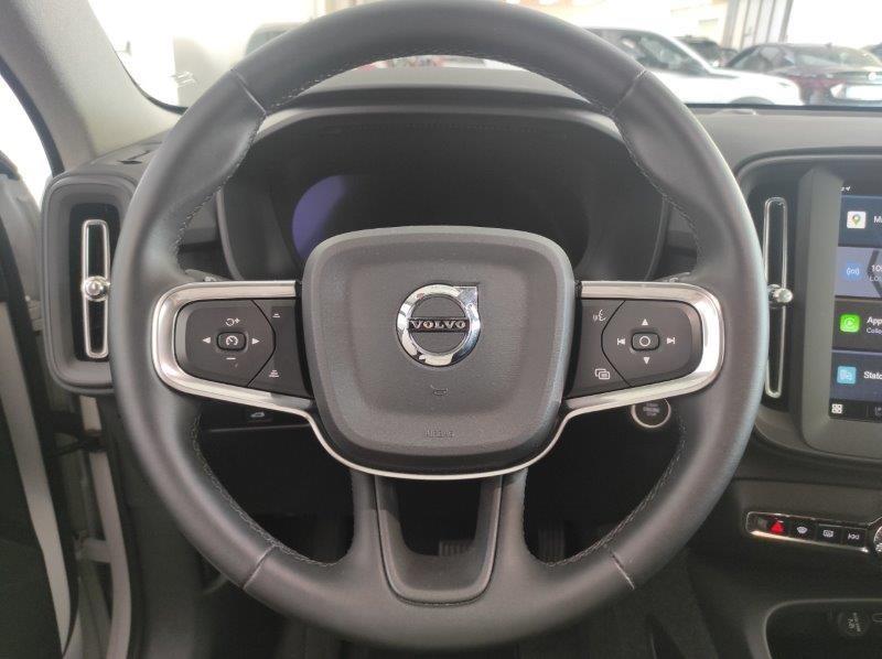 VOLVO XC40 (2017-->) - XC40 B3 automatico Essential