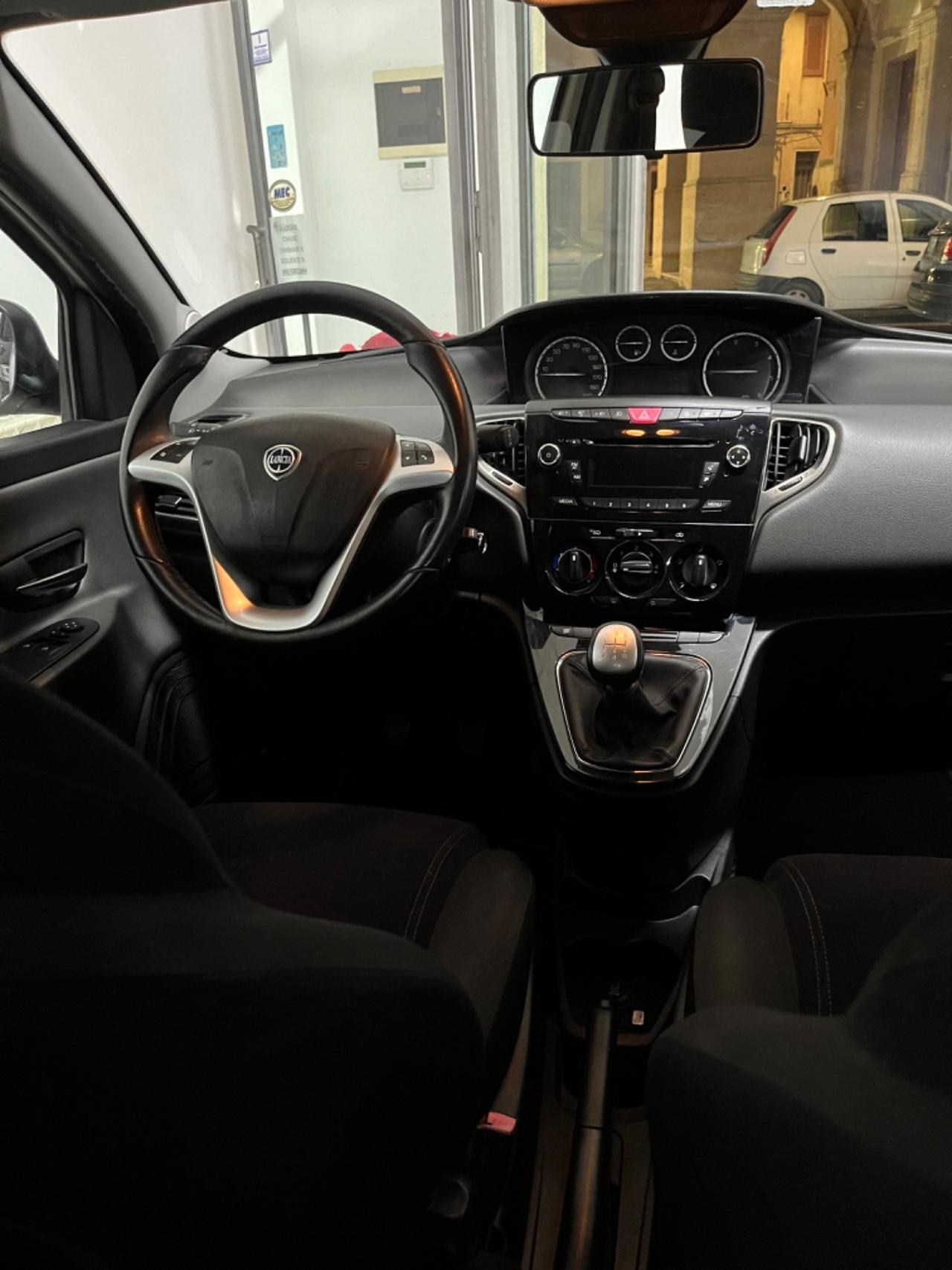 Lancia Ypsilon 1.3 MJT 16V 95 CV 5 porte S&S Gold