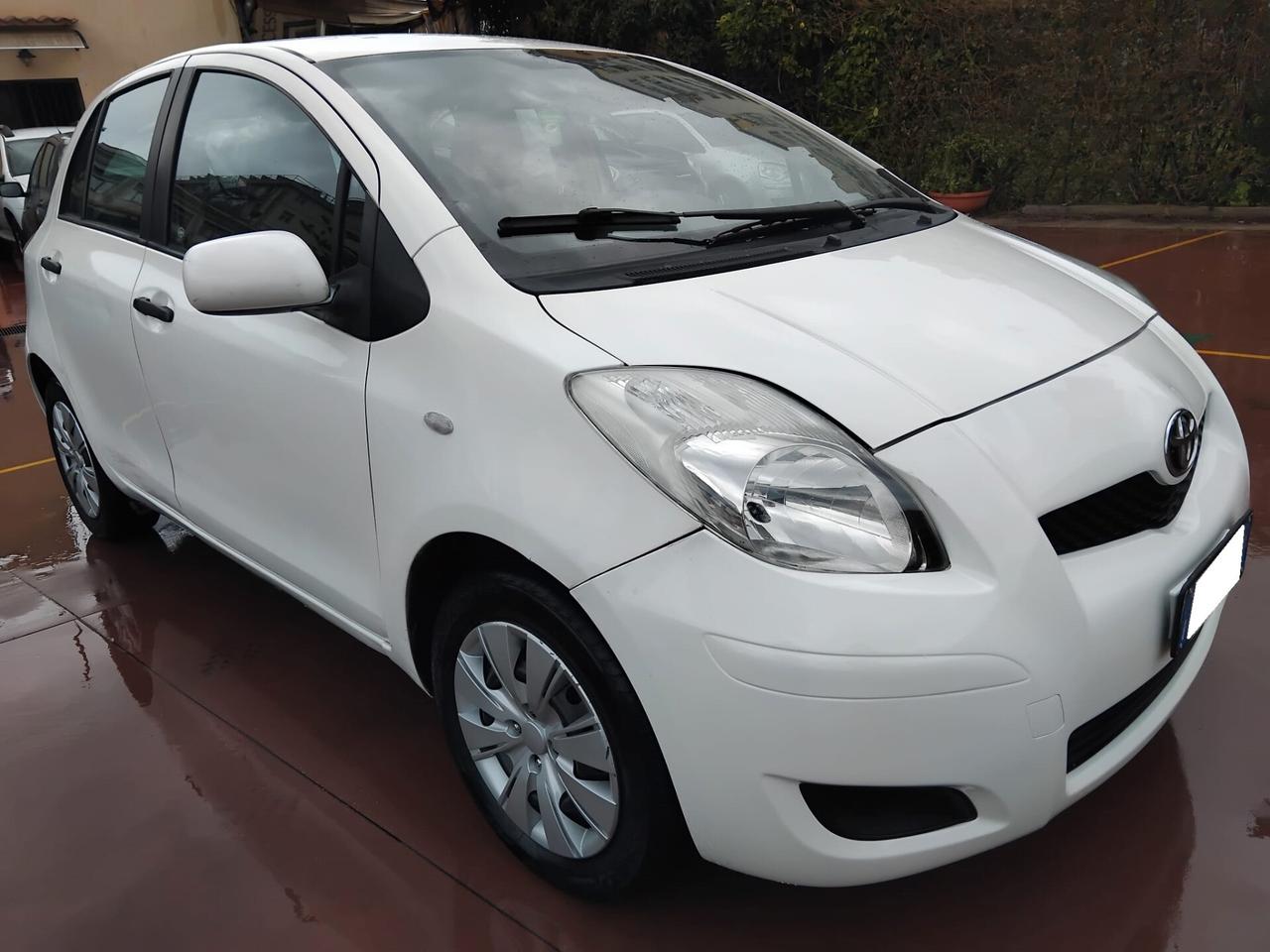 TOYOTA YARIS 1.0 SOL CON BLOK SWAFT INSERITO