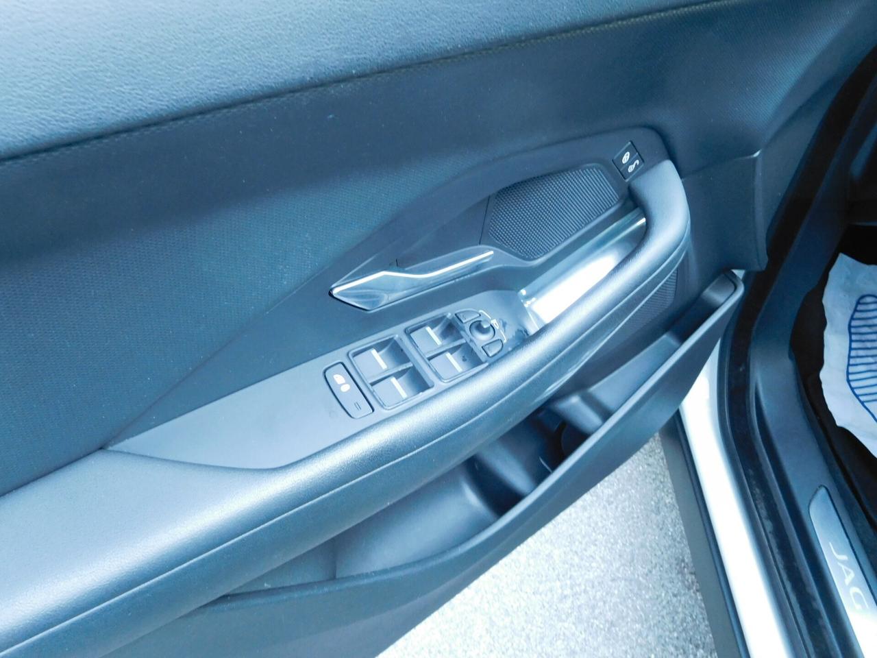 Jaguar E-Pace 2.0D 150 CV AWD