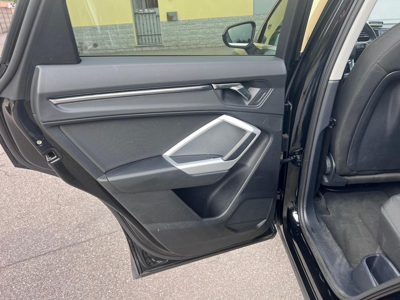 Audi Q3 1.5 35 TFSI S line Edition #10765