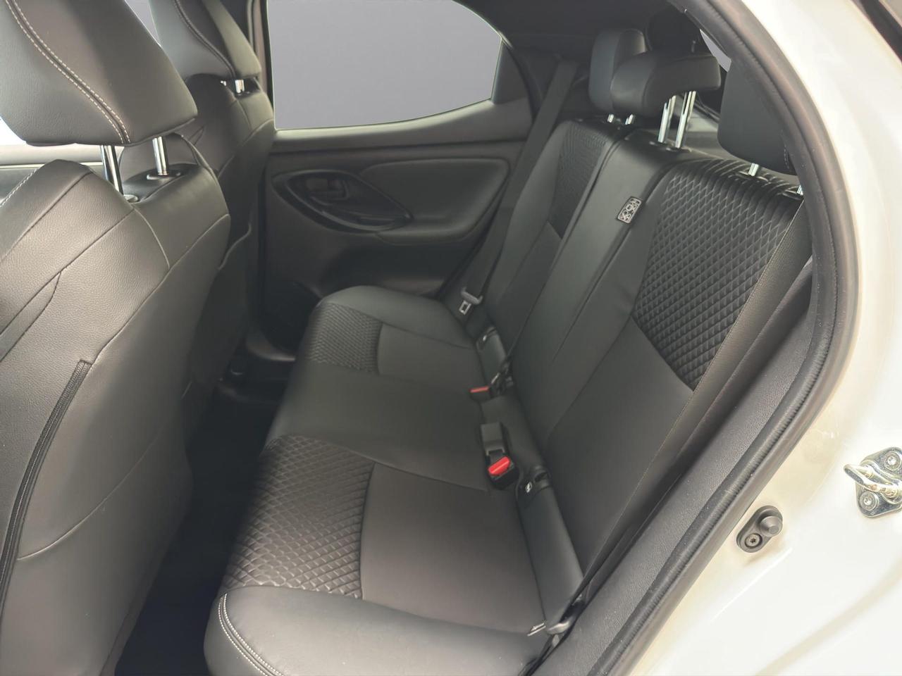 Toyota Yaris 1.5h E-CVT Style