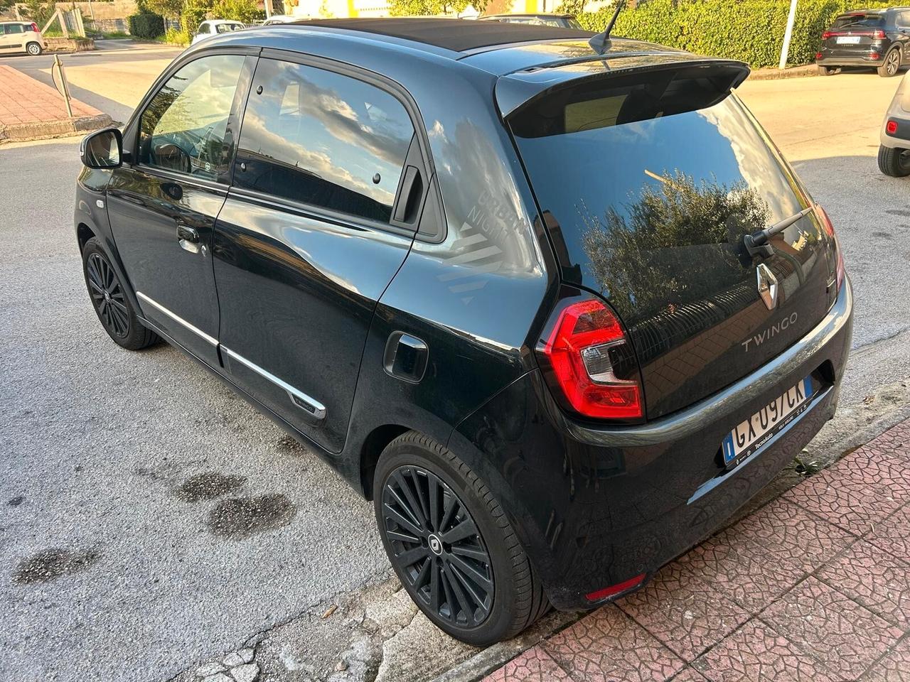 Renault Twingo Electric Urban Night