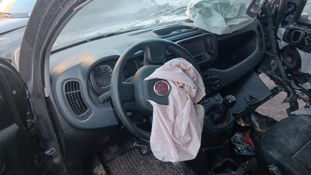 Fiat Panda incidentata sinistrata mondialcars 10.023