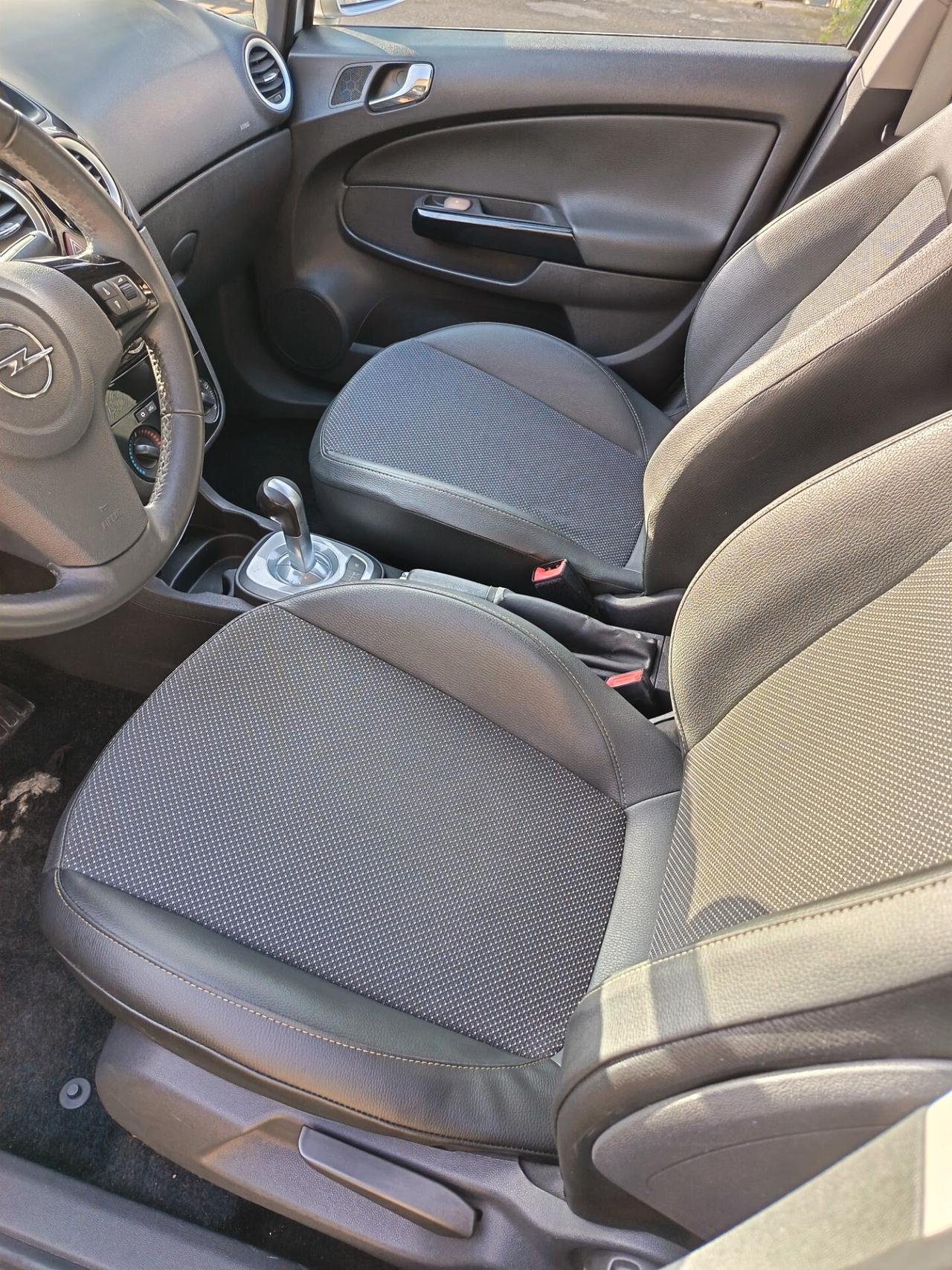 Opel Corsa 1.2 5 porte Cosmo