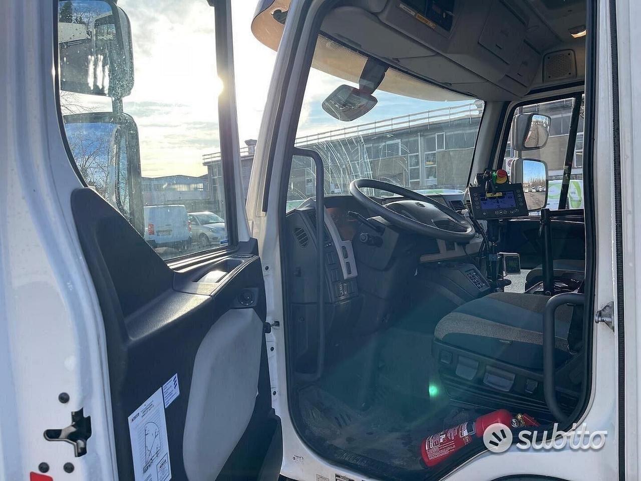 Piattaforma -PARI AL NUOVOO 30 MILA KM -OK PERMUTE