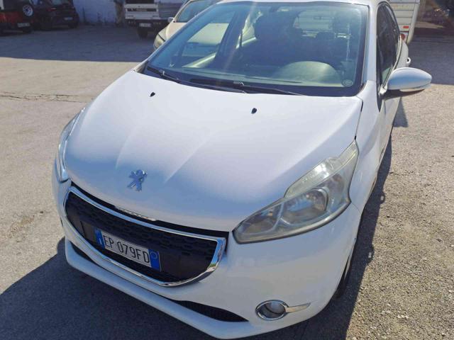 PEUGEOT 208 1.4 8V HDi 68CV 5p. Allure