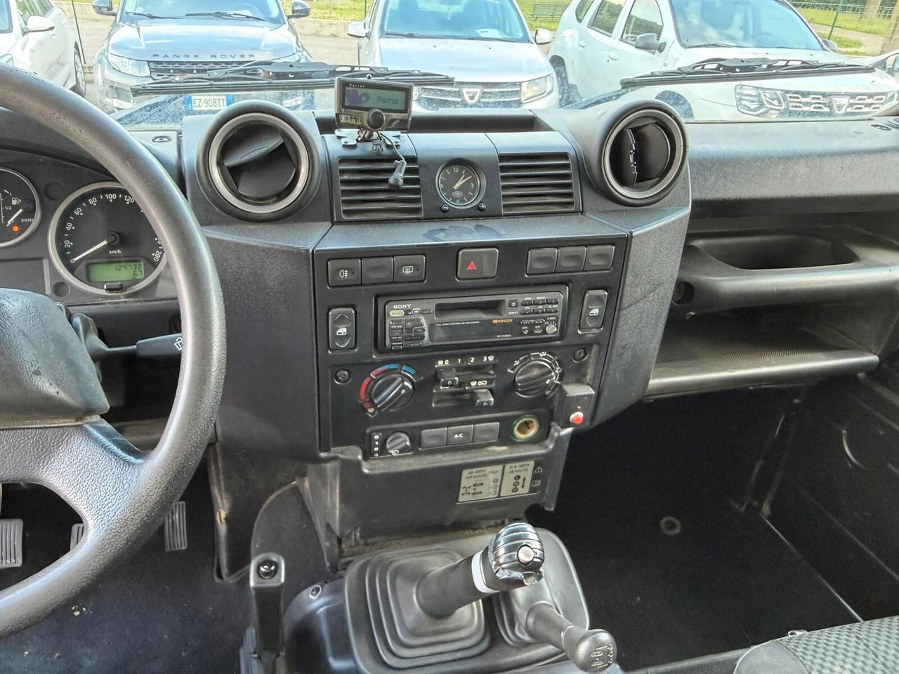 Land Rover Defender 90 2.2 TD4 Soft top E N1