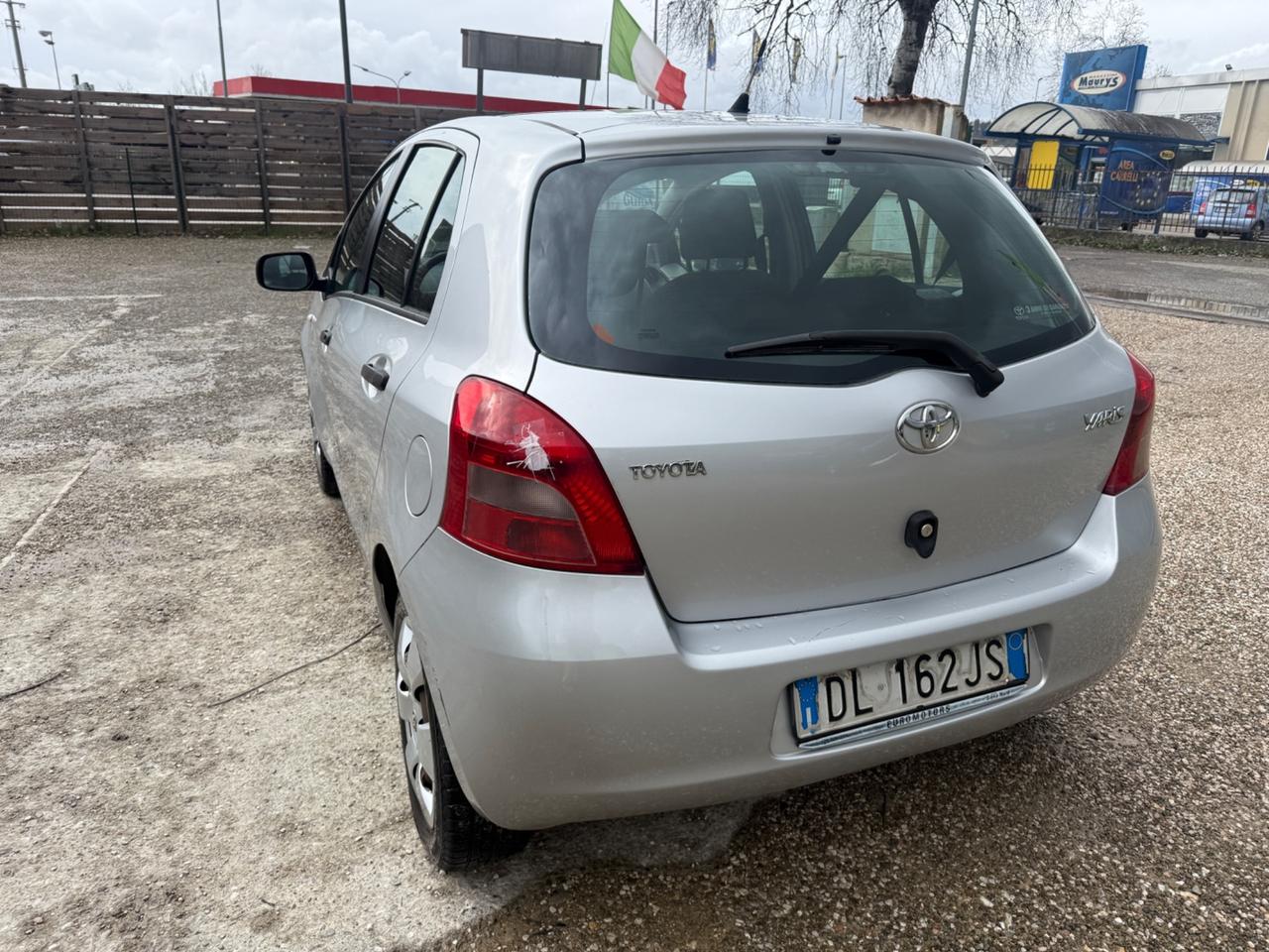 Toyota Yaris 1.0 5 porte Sol
