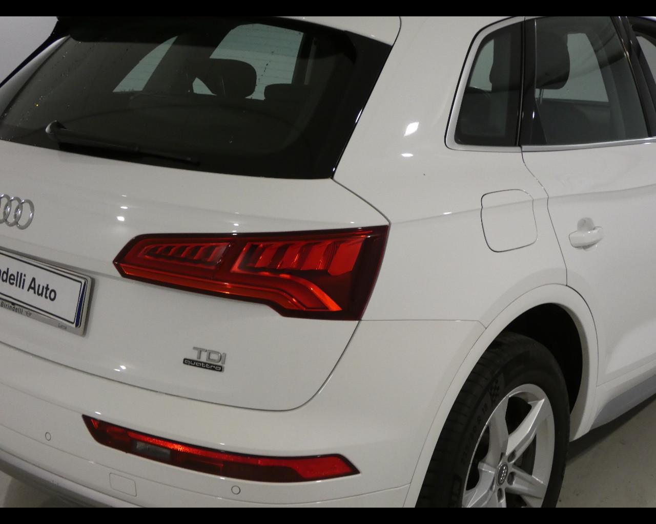 AUDI Q5 2ª serie - Q5 2.0 TDI quattro S tronic Business Sport