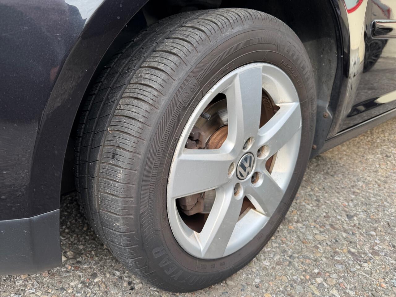 VW Touran 2.0 TDI 5-POSTI 6-MRCE FAMIGLIARE