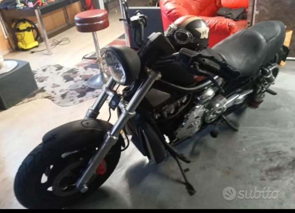 Harley Davidson V- ROD km 15000