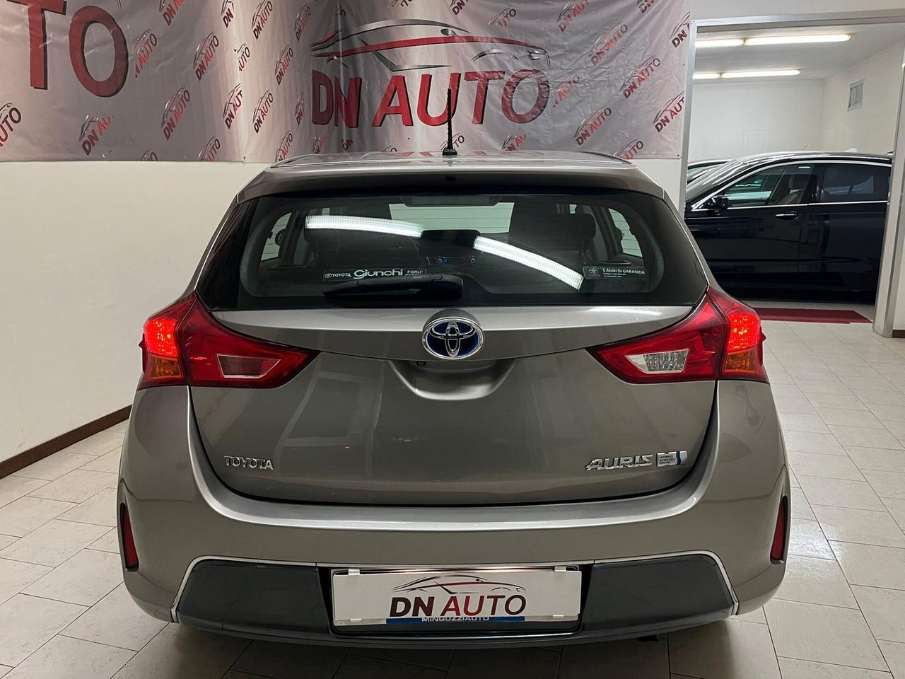 Toyota Auris 1.8 Hybrid Lounge