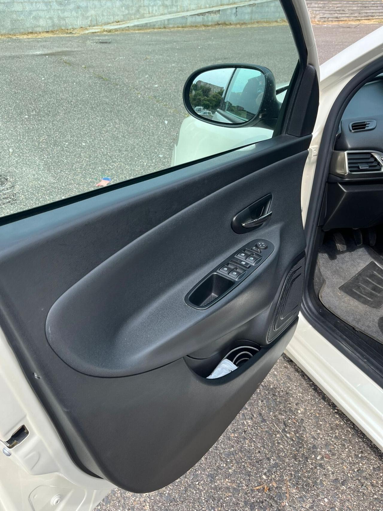 Lancia Ypsilon 1.3 MJT 16V 95 CV 5 porte S&S Platinum