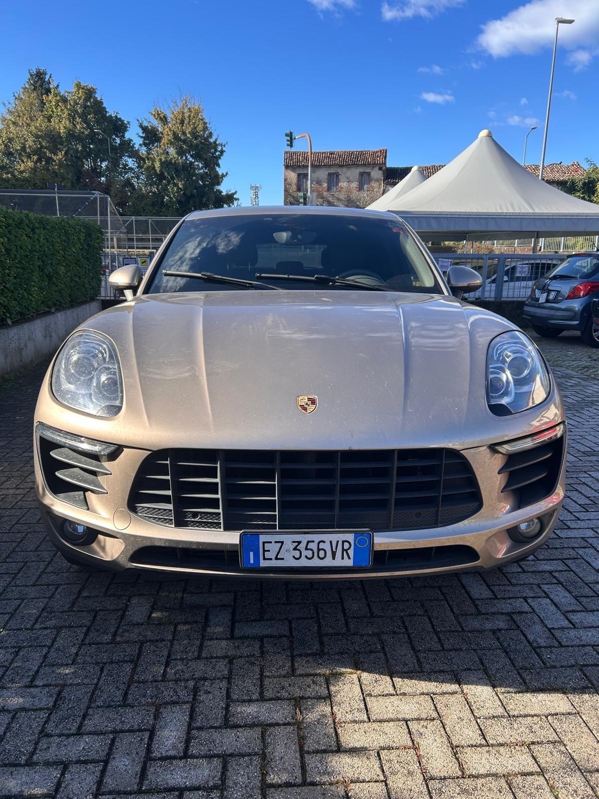 Porsche Macan S