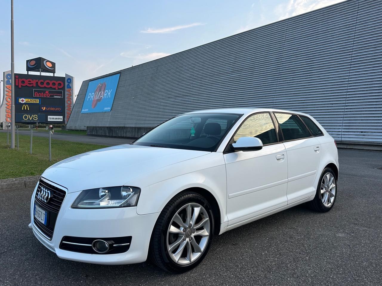 Audi A3 SPB 2.0TDi S tronic Attraction