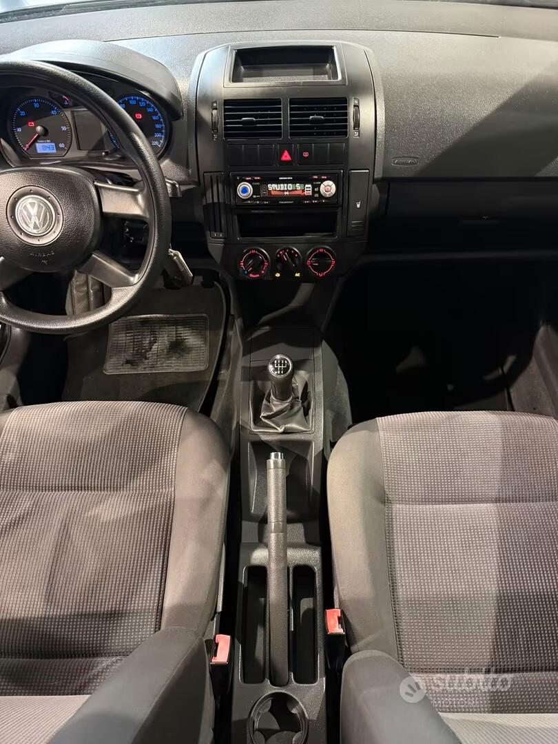 Volkswagen Polo 1.4 TURBO DISEL - NEOPATENTATI