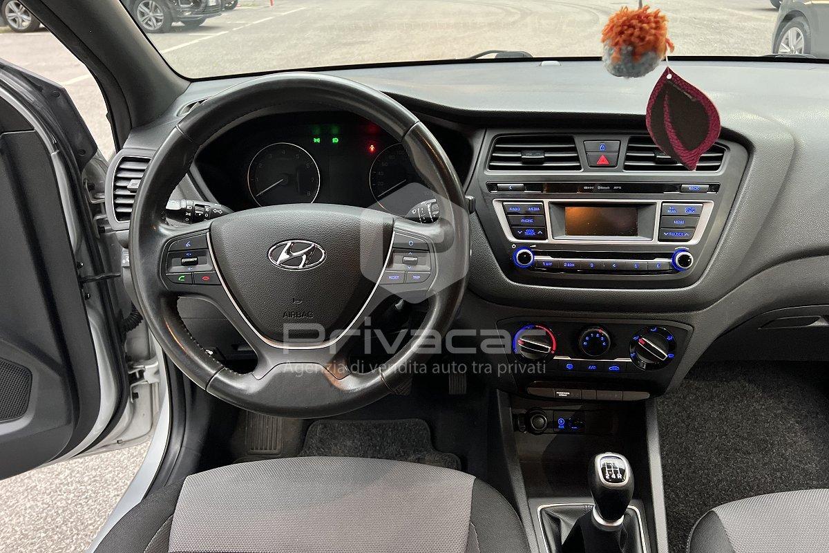 HYUNDAI i20 1.2 5 porte Blackline