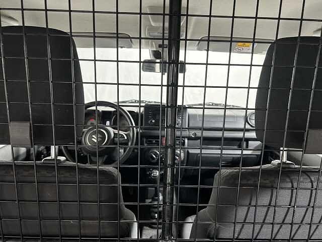 Suzuki Jimny 1.5 5MT Top