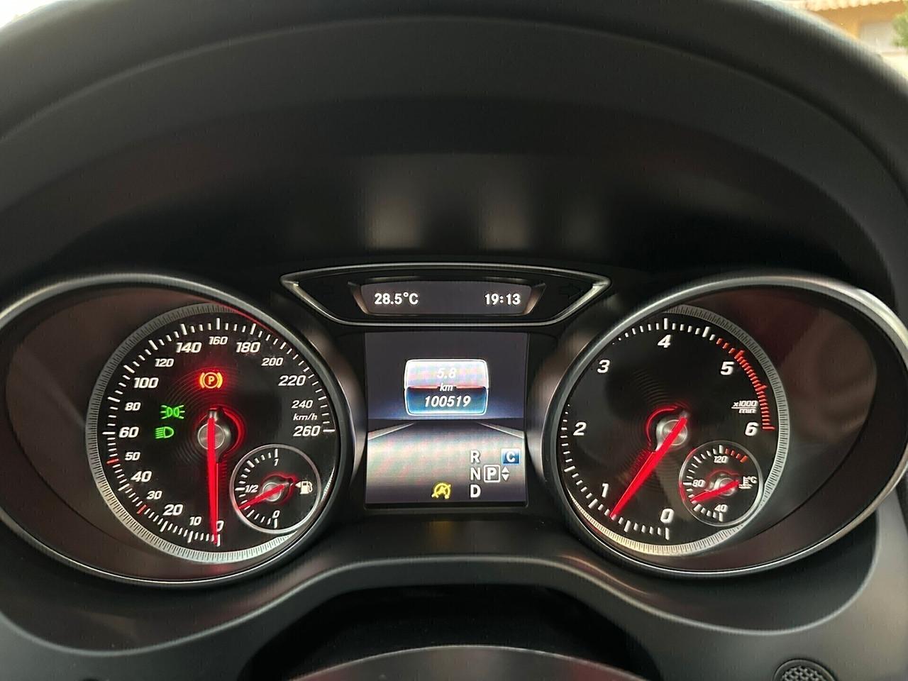 Mercedes-benz GLA 200 d Automatic Premium