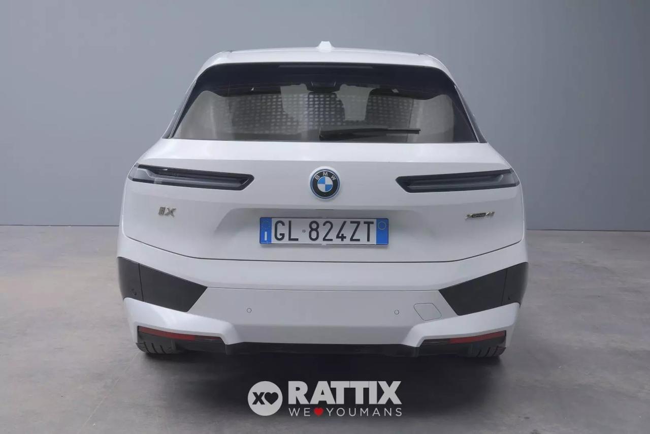 BMW iX motore elettrico 240KW xDrive40 Sport Essence