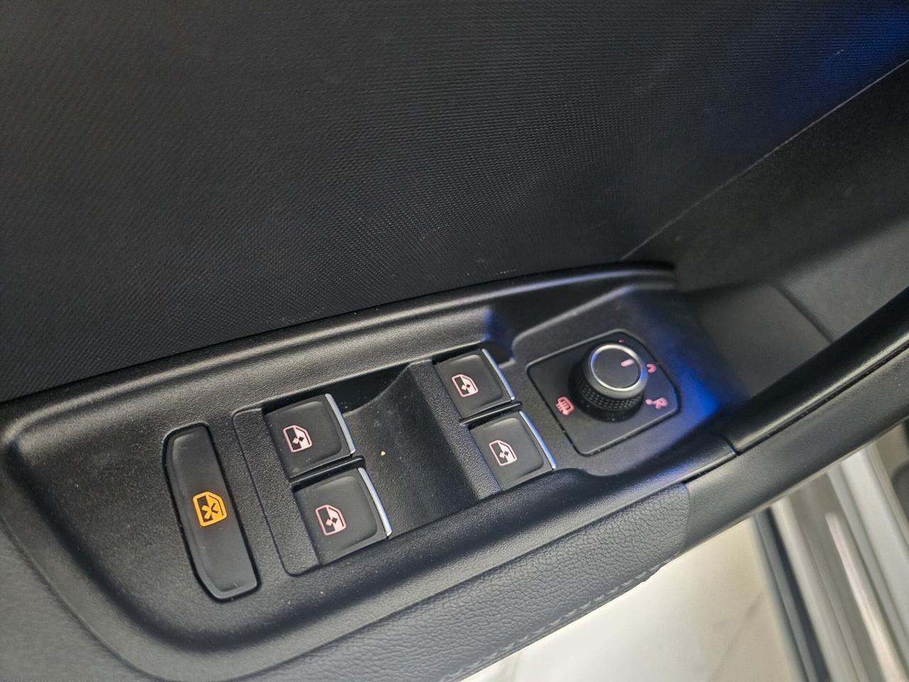 NUOVA AUDI A1 SPORTBACK S-LINE BLACK LINE 30 TFSI 116CV S-TRONIC - PACK LUCI.