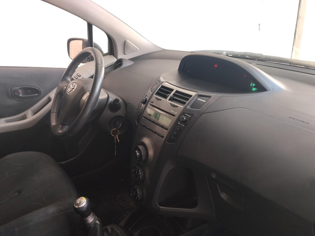 Toyota Yaris 1.0 benzina 2009 CON GARANZIA