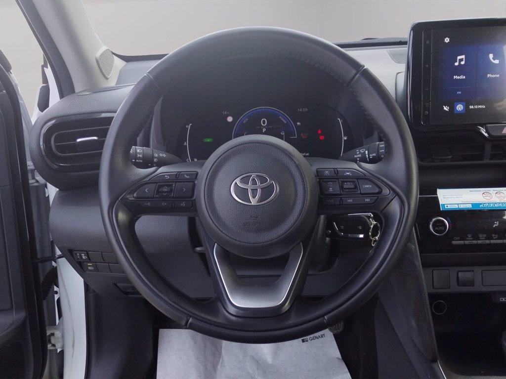 TOYOTA Yaris cross 1.5h active fwd 115cv e-cvt del 2025