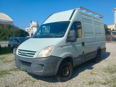 IVECO DAILY FURGONATO MINIVAN