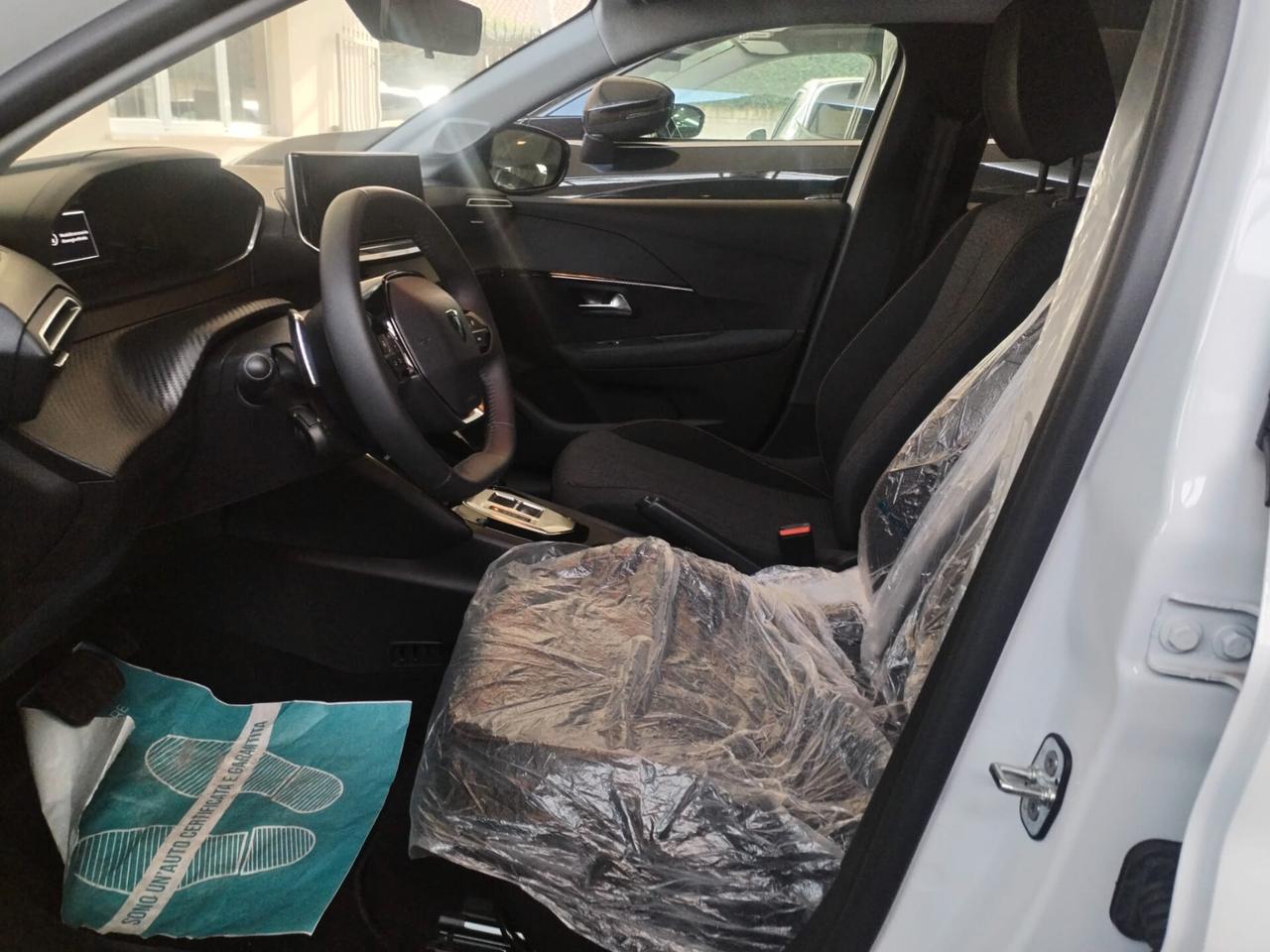 Peugeot 208 Hybrid 110 e-DCS6 Style