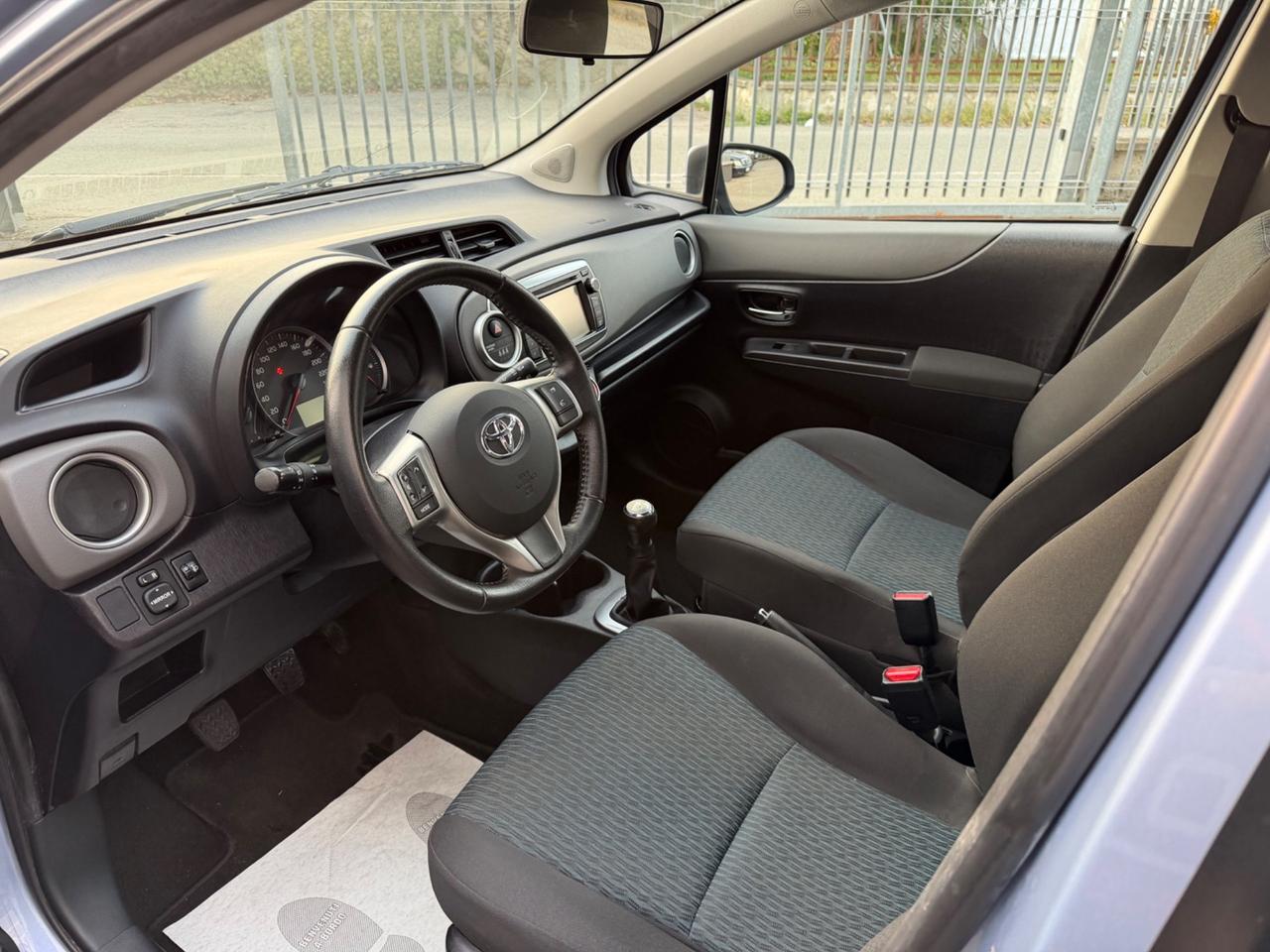 Toyota Yaris 1.0 5 porte Active NO BOLLO OCCASIONE NEOPATENTATI