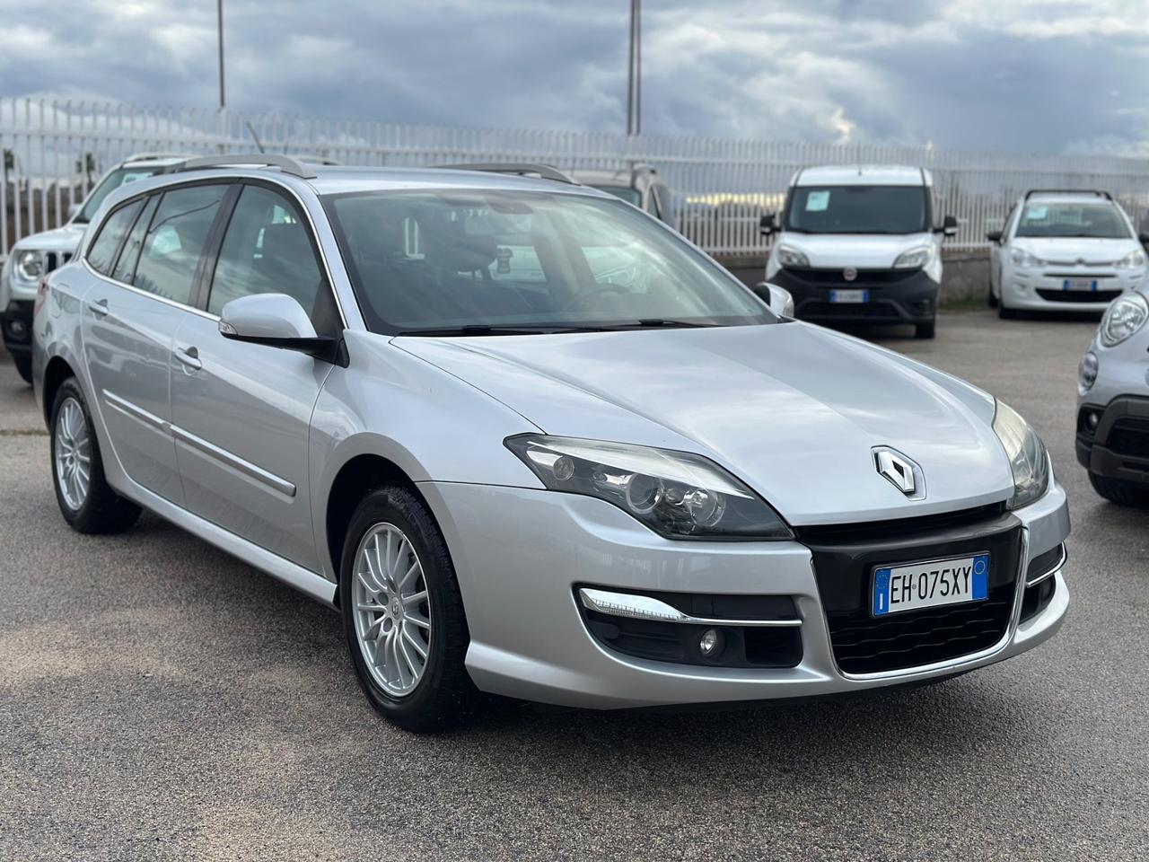 Renault Laguna 2011 2.0 dCi 150CV SporTour Nav