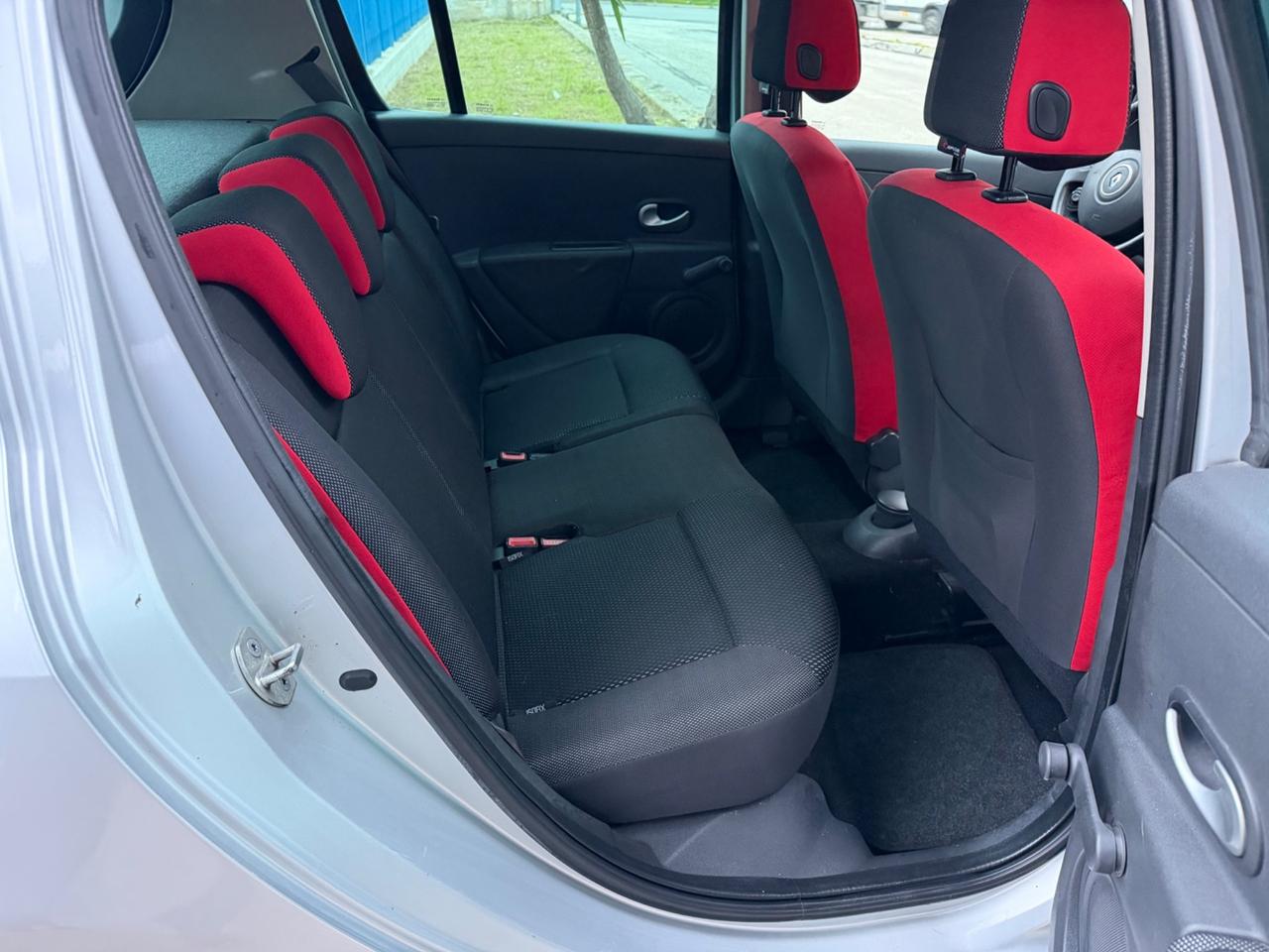 Renault Clio 1.2 benzina 75 cv 2008 100.000 km