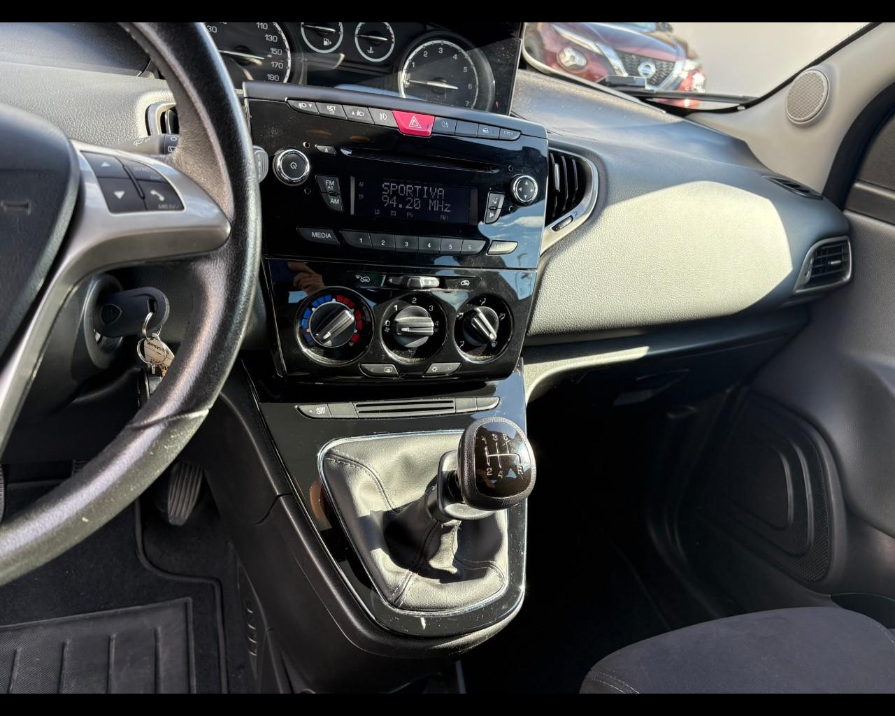 LANCIA Ypsilon 3ª serie - Ypsilon 1.2 69 CV 5 porte 30th Anniversary