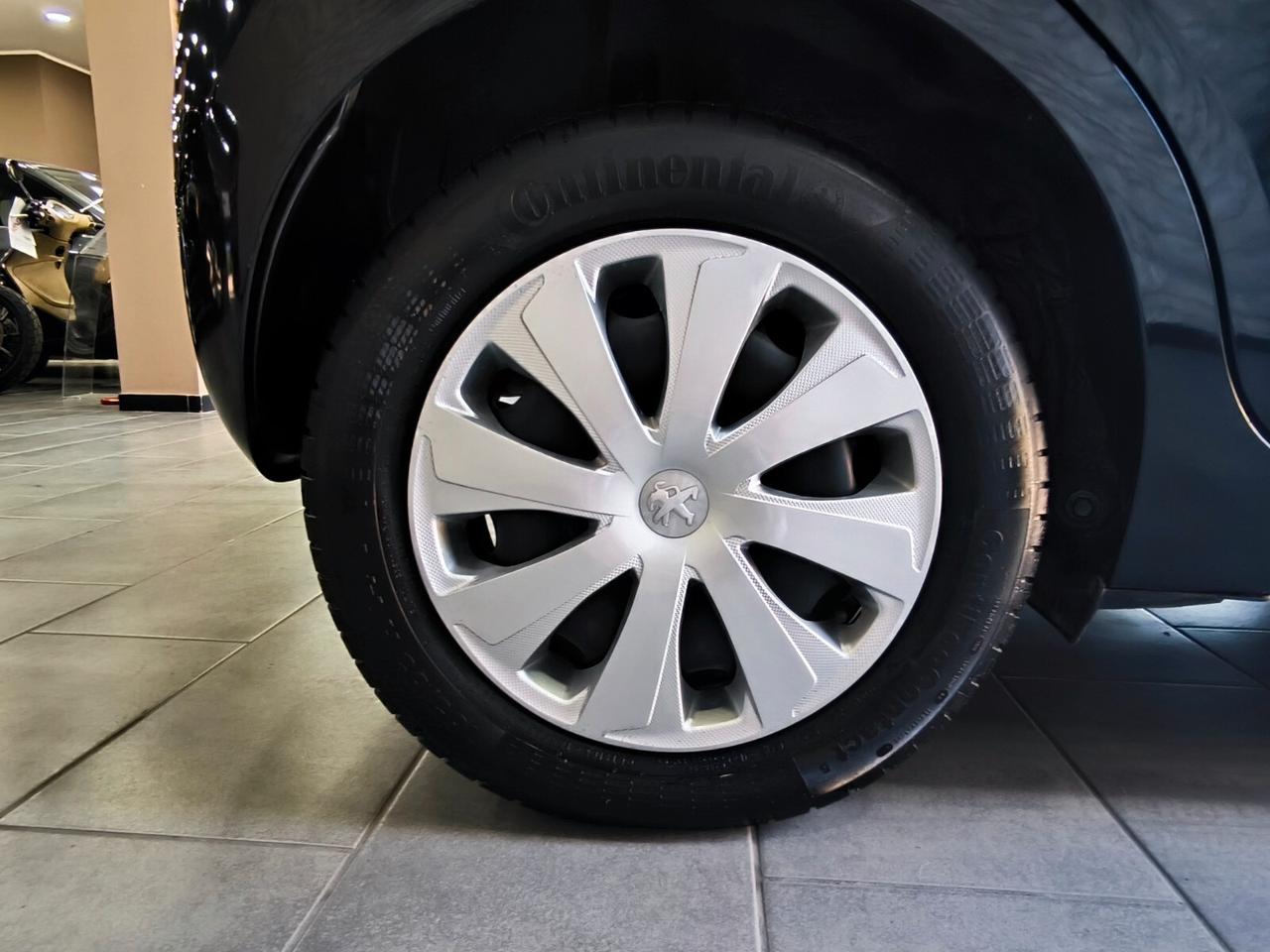 Peugeot 108 VTi 72 ETG 5 porte Allure