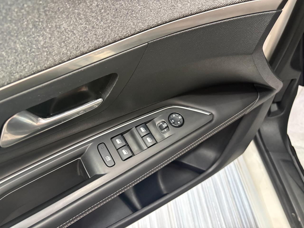 Peugeot 3008 1.5 BlueHDI 130cv Allure ITALIANA
