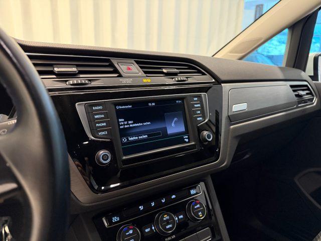 VOLKSWAGEN Touran 1.4 TSI Business 7P Navi Bluetooth 17" Family Pack