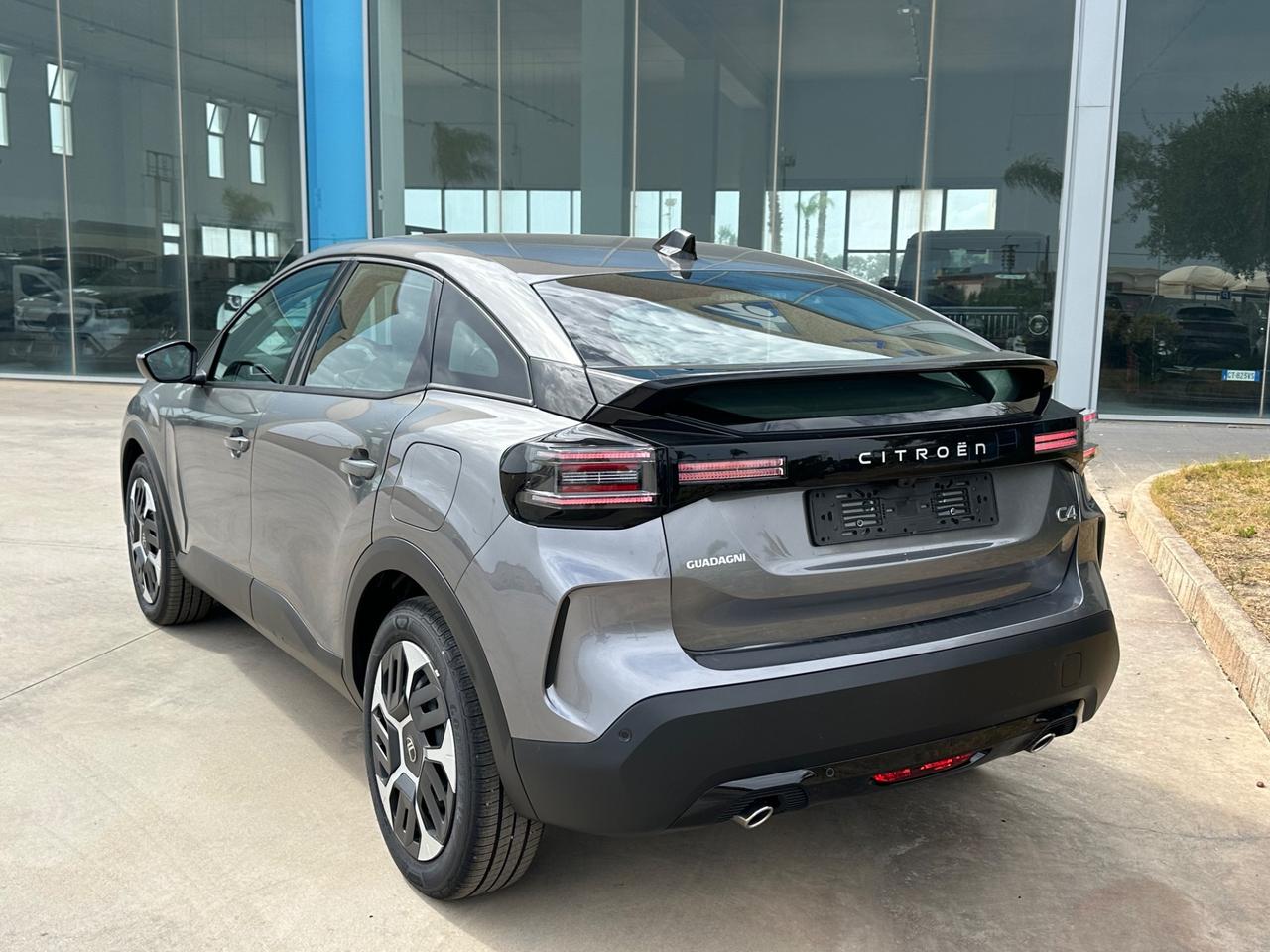 Citroen C4 1.2 Plus 145cv possibilità noleggio no scoring
