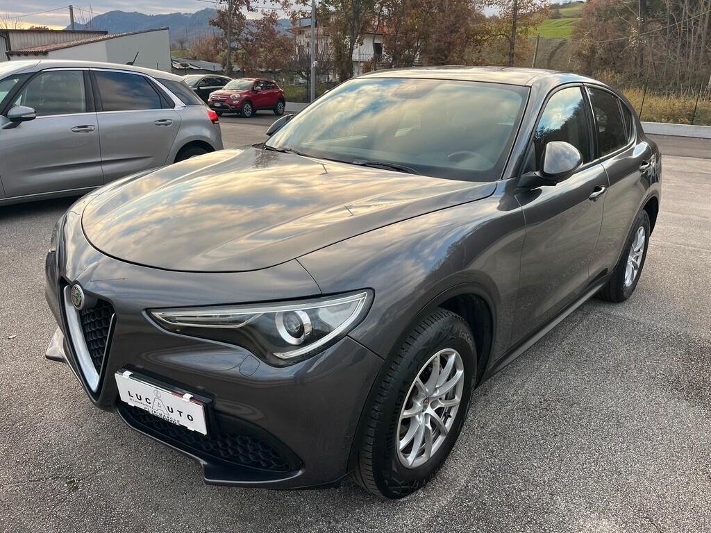 Alfa Romeo Stelvio 2.2 Turbodiesel 210 CV AT8 Q4 Business IVA DETRAIBILE
