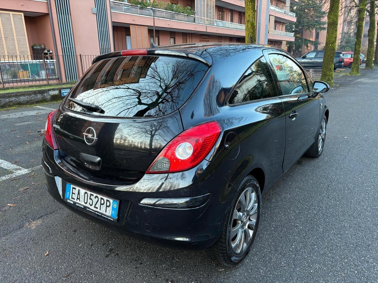 Opel Corsa 1.0 12V 3 porte Club