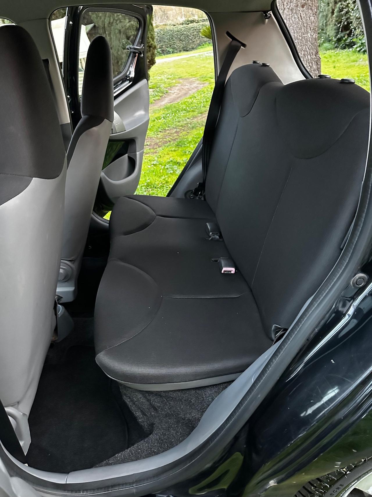 Toyota Aygo 1.0 12V VVT-i 5 porte Sol